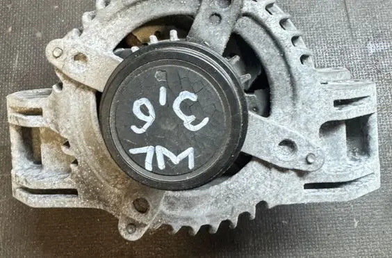 Jeep Grand Cherokee WL Generator/alternator P68408690AB TN210000841