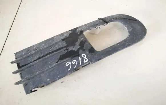 Volvo V50 Front bumper lower grill 30655885