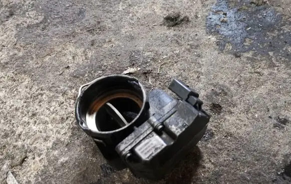 Audi A4 S4 B7 8E 8H Throttle valve 059128063B