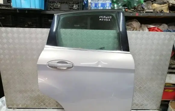 Ford C-MAX II Rear door