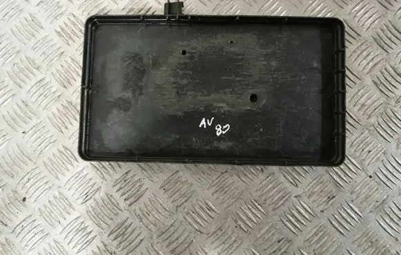 Battery tray