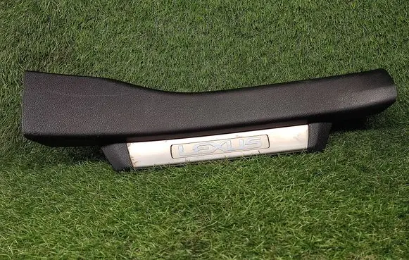Lexus GS 250 350 300H 450H Rear sill trim cover 6793030060 6793030050