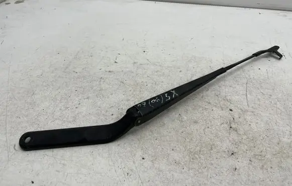 BMW X5 E70 Front wiper blade arm 7153736