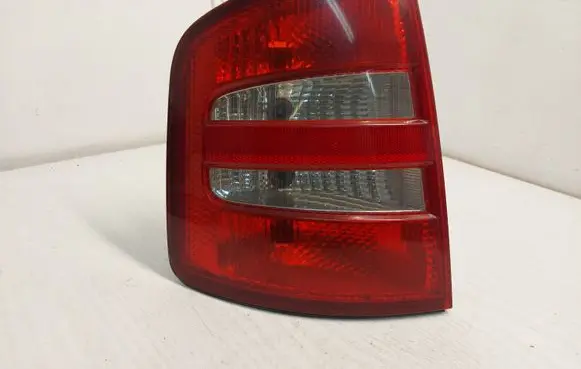 Skoda Fabia Mk1 (6Y) Rear/tail lights 6Y9945095B 6Y9945111B