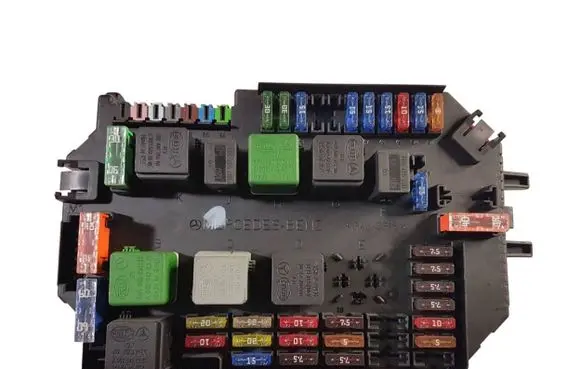 Mercedes-Benz S W221 Fuse module A2215403150 A2215450001