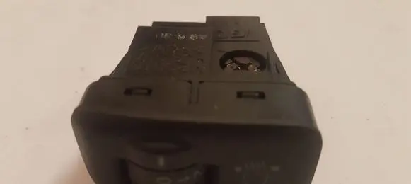 Honda CR-V Headlight level height control switch M20010