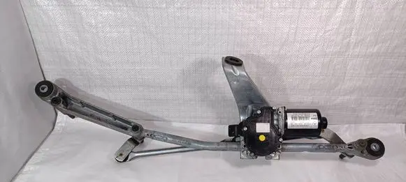 Front wiper linkage and motor