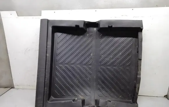 Chrysler 300 - 300C Rubber trunk/boot mat liner 05000033