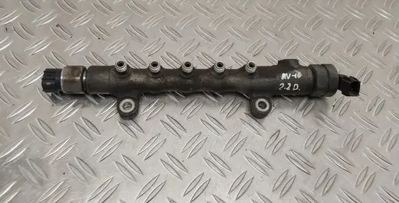 Toyota Avensis T270 Fuel main line pipe 8945820050