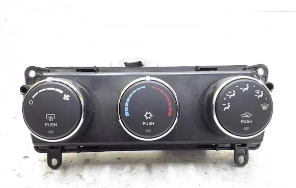 Chrysler Sebring (ST-22 - JR) Climate control unit p05058100af