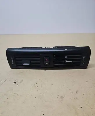 BMW 1 F20 F21 Dash center air vent grill 9205357 507891