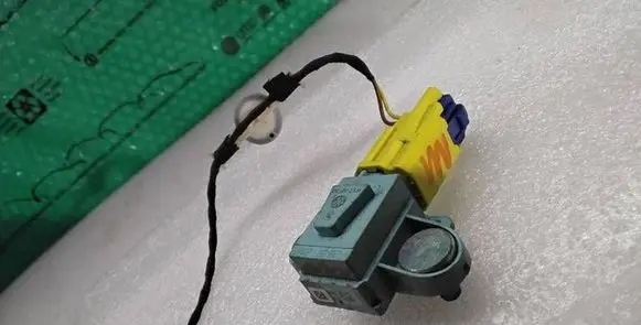 Audi A6 S6 C6 4F Airbag deployment crash/impact sensor 4F0955557A