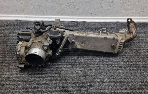 Volvo V70 EGR valve cooler 30757742