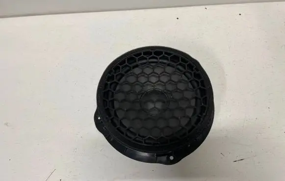 Audi A3 S3 8V Front door high frequency speaker 8V0035415B 8V0035415