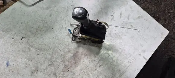 Land Rover Range Rover L322 Gear shifter/selector UCB500130
