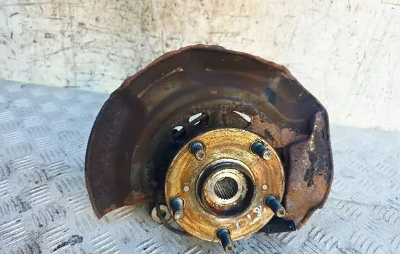 Toyota Auris E180 Front wheel hub F51L5 150131