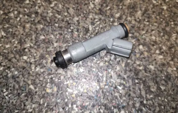 Toyota Aygo AB10 Fuel injectors set 2325000010