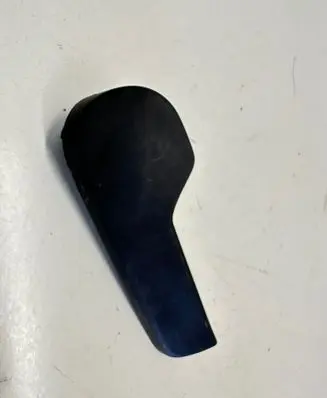 Volkswagen Tiguan Engine bonnet (hood) release handle 1J1823533C