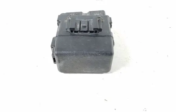 Toyota Auris 150 Fuse module 82741-12080