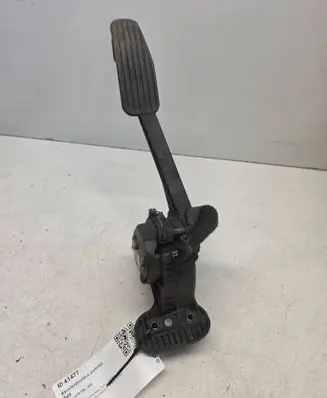 Volvo V70 Accelerator throttle pedal 30636004