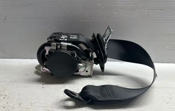 Volvo S90, V90 Middle seatbelt (rear) 39836054