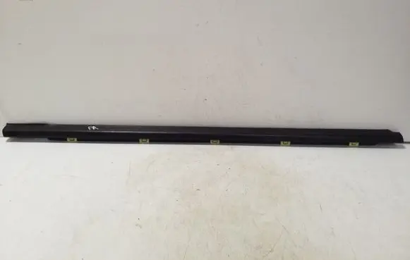KIA Soul Front door glass trim molding 