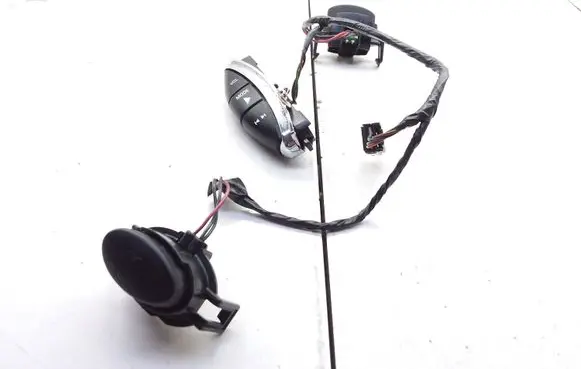 Rover 75 Steering wheel buttons/switches YUH10023
