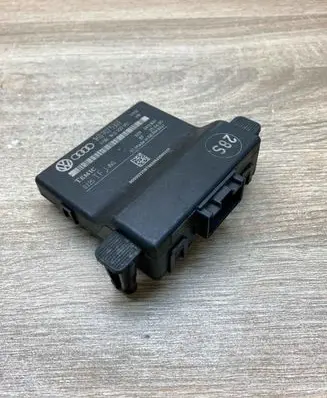 Volkswagen PASSAT B6 Gateway control module 1K0907530F 1K0907951 USED