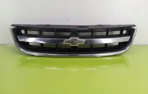 Chevrolet Lacetti Front bumper upper radiator grill 96469718