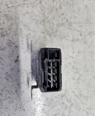 Audi 80 90 S2 B4 Ignition relay 5DA00399100