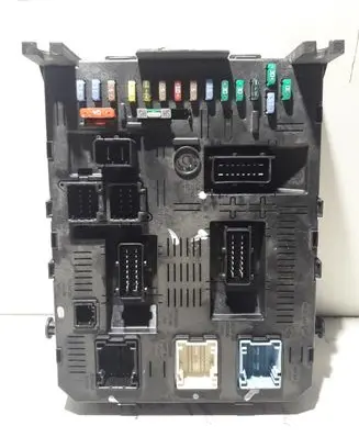 Citroen C5 Fuse module 9660105680