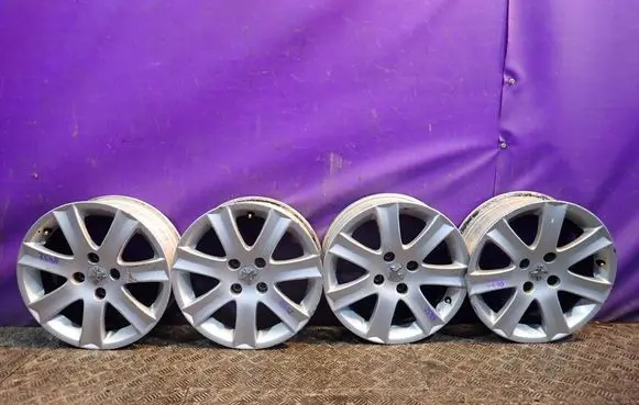 Peugeot 207 CC R15 alloy rim 