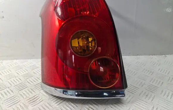 Toyota Avensis T250 Rear/tail lights 8156105172