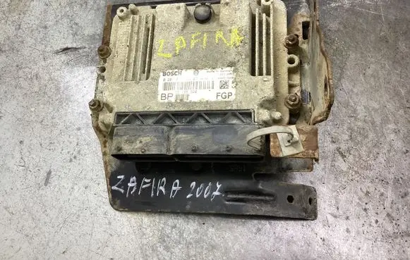 Opel Zafira B Engine control unit/module 0281012532 55198920 1039S10228
