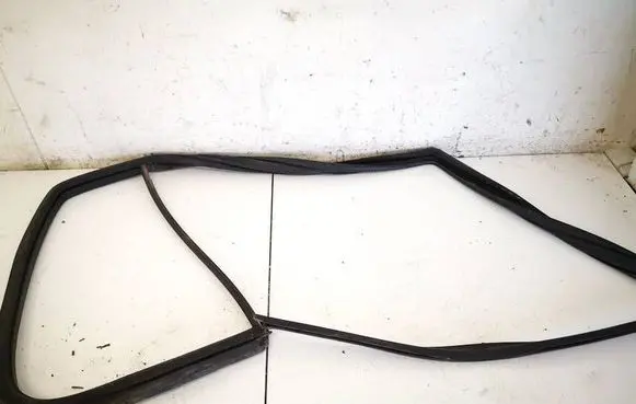 Volkswagen Golf IV Rubber seal rear door