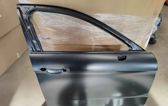Porsche Panamera (971) Front door 971831022aygrv 971831022AYGRV 971831022AYGRV001