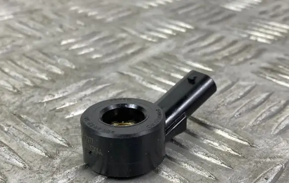Jeep Grand Cherokee Detonation knock sensor 68313570AA