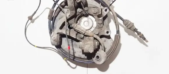 Rear wheel hub