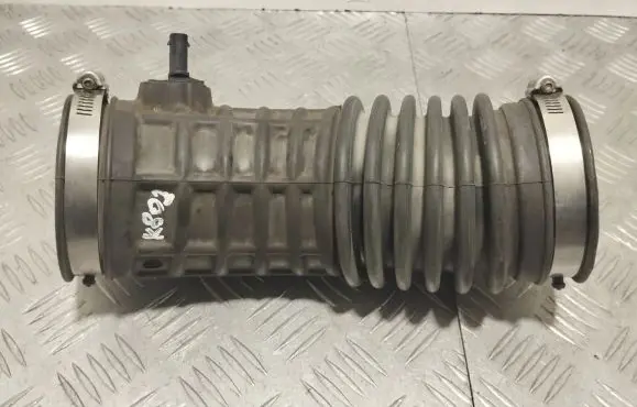 Chrysler Pacifica Air intake hose/pipe 72142483