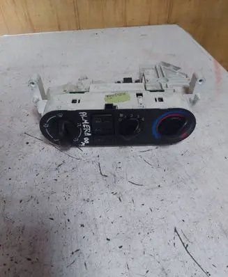 Nissan Almera N16 Climate control unit