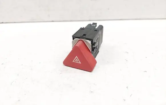 Volkswagen Golf Plus Hazard light switch 5M0953509A 9751240