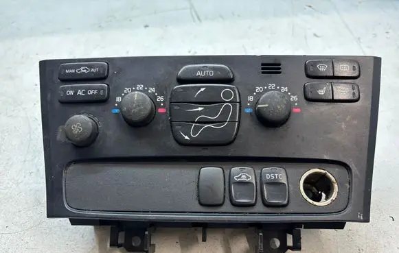 Volvo V70 Climate control unit 8691876