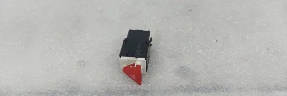 Volkswagen PASSAT B6 Hazard light switch 3C0953509A