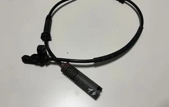 BMW 3 E90 E91 ABS brake wheel speed sensor 6762465