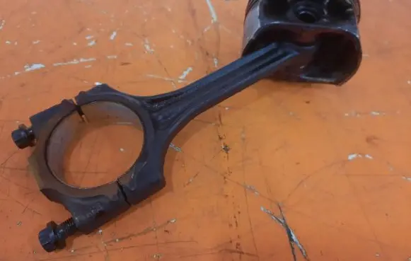 Seat Cordoba (6L) Piston 
