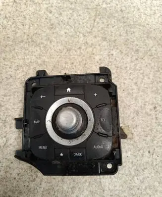 Peugeot 3008 I Head unit multimedia control 253B05176R SANGC1350A 20150714