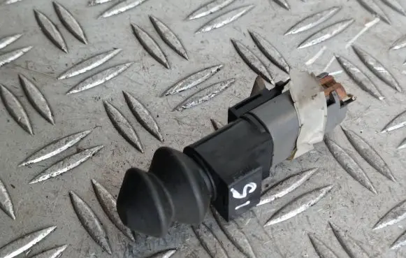 Nissan Qashqai Bonnet alarm switch sensor 