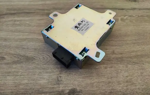 Citroen DS7 Crossback Other control units/modules 9820441580