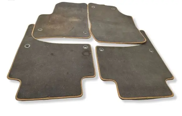 Volkswagen Touareg I Car floor mat set 7L6862477K