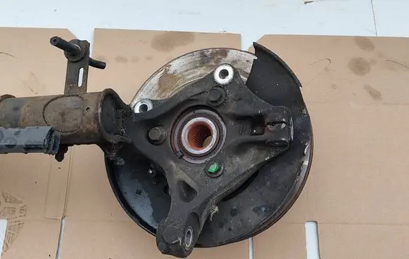 Chevrolet Orlando Front wheel hub spindle knuckle